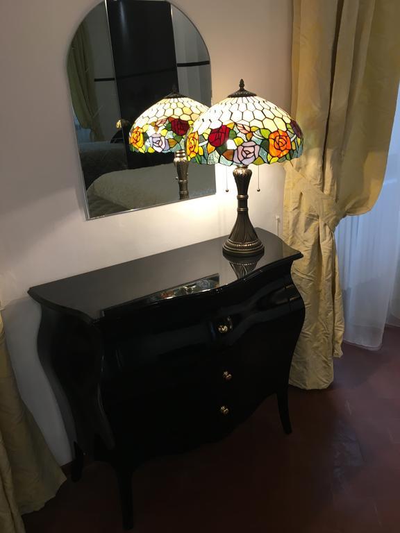 Firenze Rentals Suite Servi ภายนอก รูปภาพ