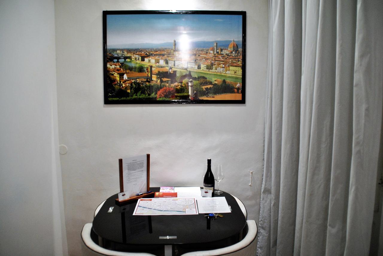 Firenze Rentals Suite Servi ภายนอก รูปภาพ