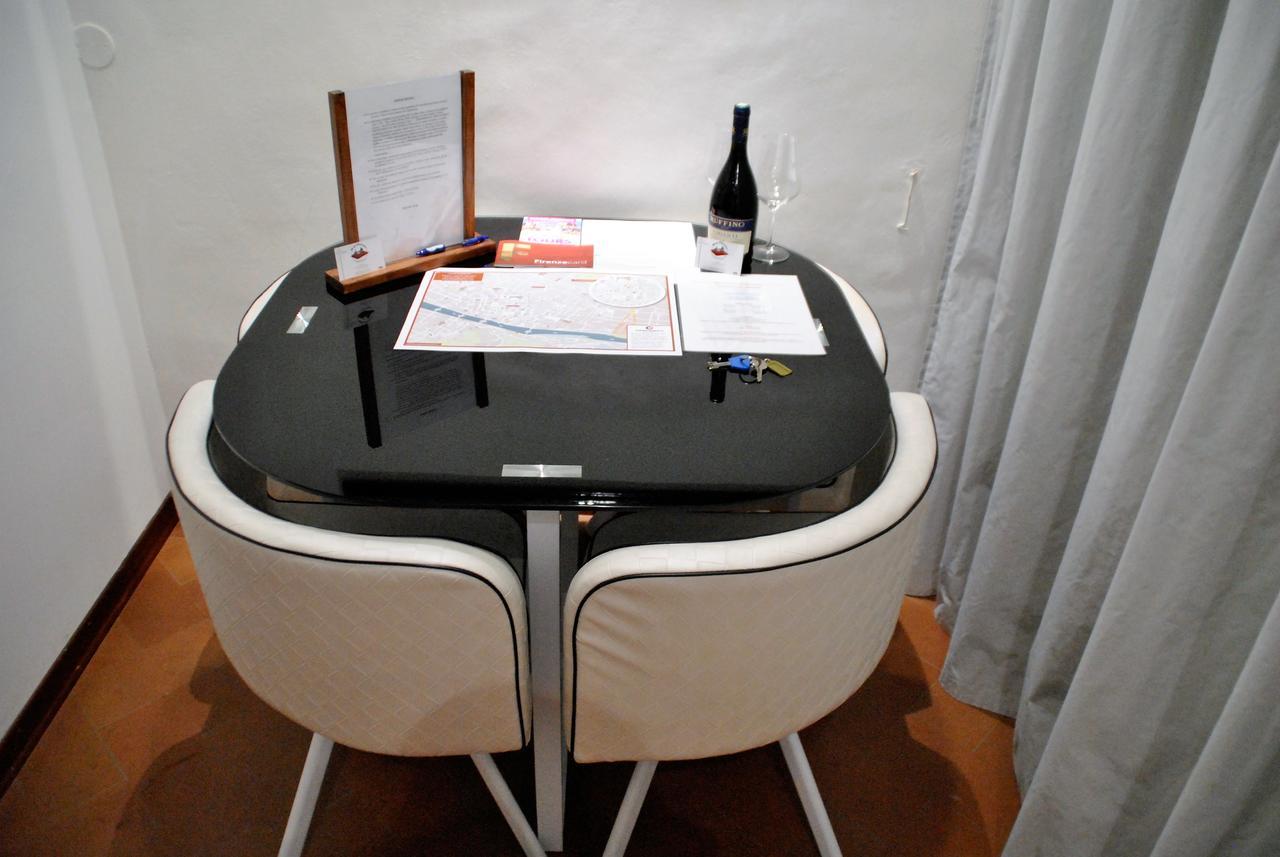 Firenze Rentals Suite Servi รายละเอียดมาโคร รูปภาพ