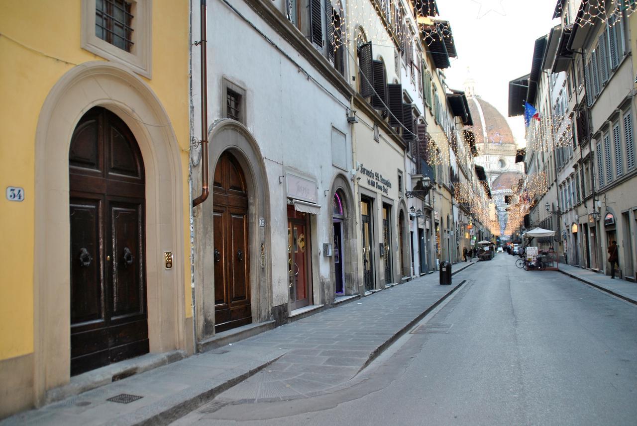 Firenze Rentals Suite Servi ภายนอก รูปภาพ