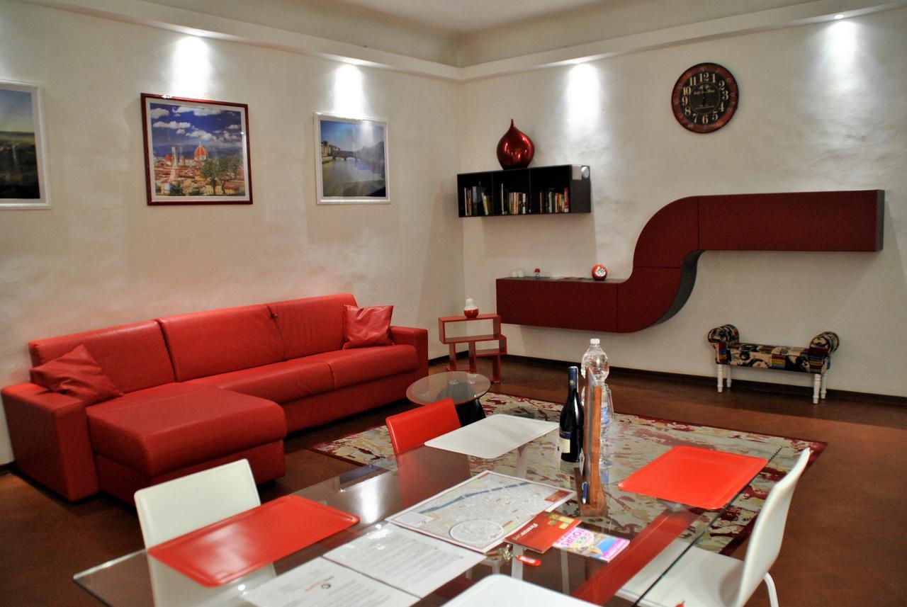 Firenze Rentals Suite Servi ภายนอก รูปภาพ